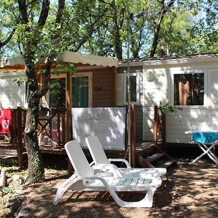 Camping Le Parc Saint-Paul-en-Foret Exterior photo